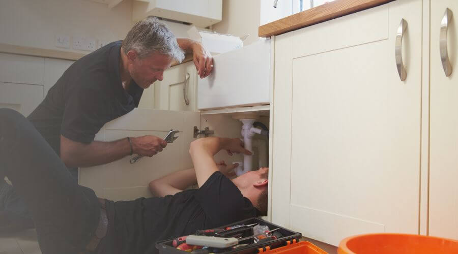 Professional burst pipe repair services in Earle, AR